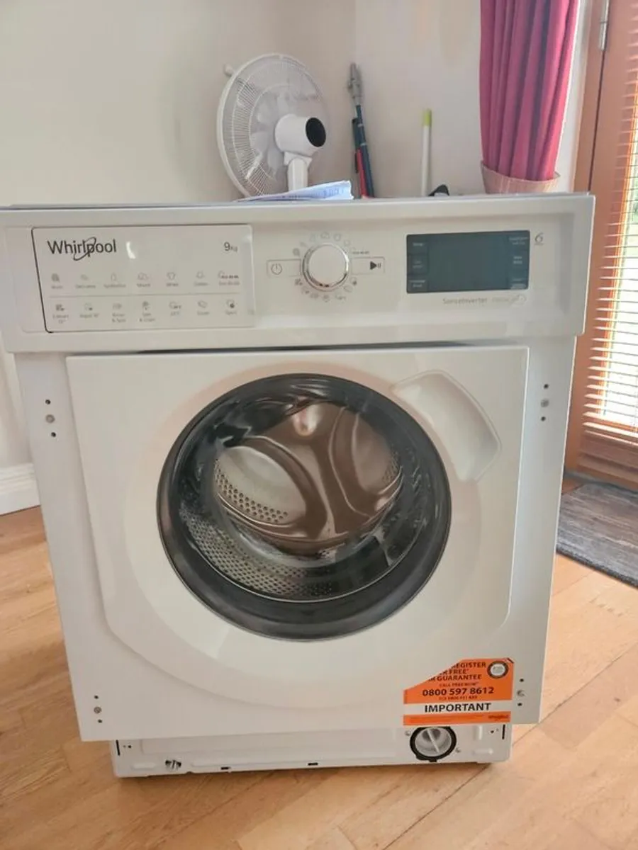Integrated washing  machine - Image 1