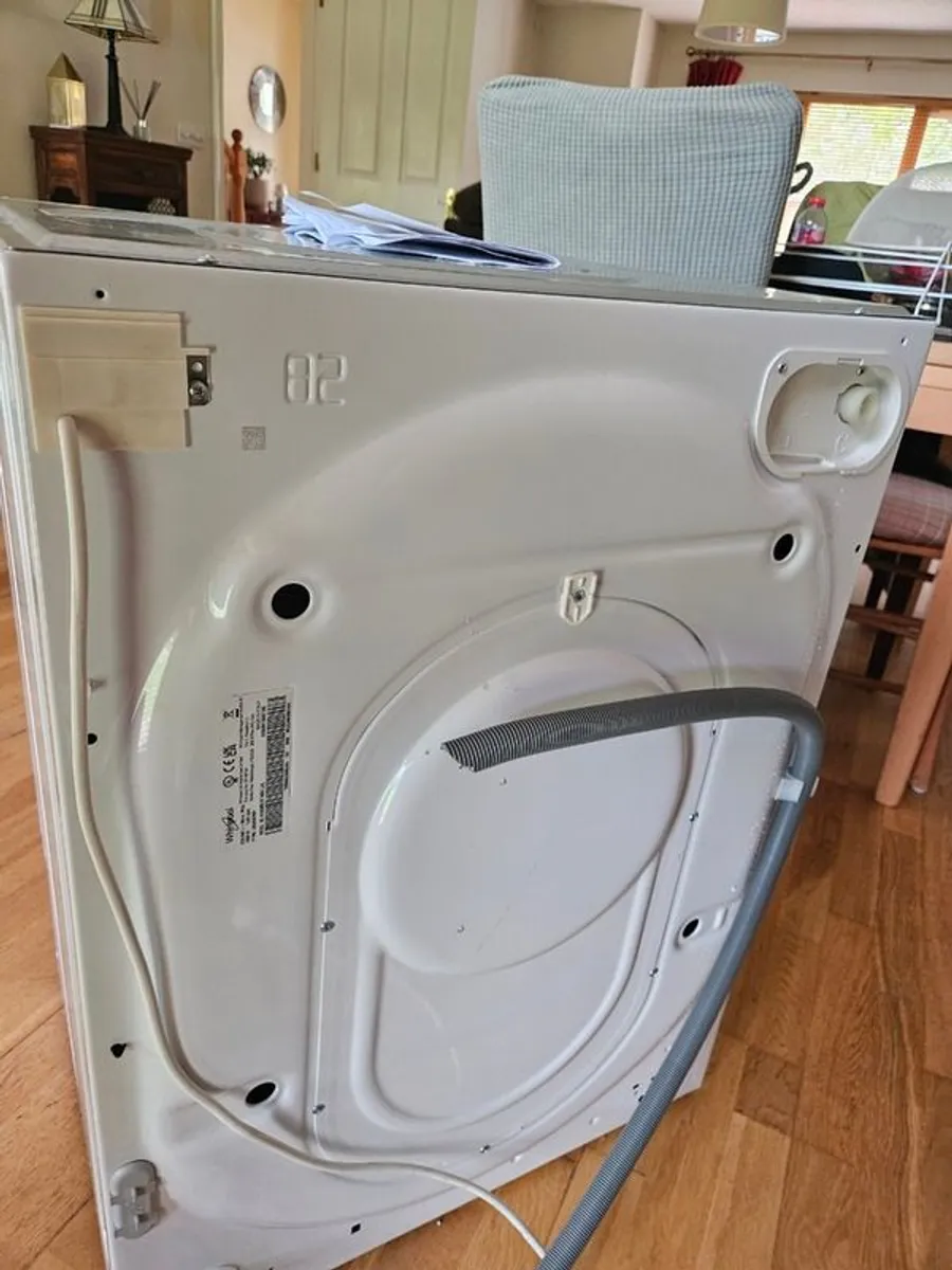 Integrated washing  machine - Image 2