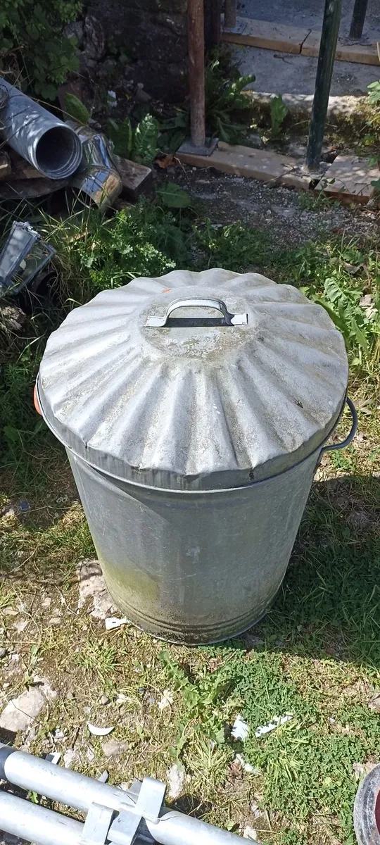 Galvanized Dustbin. - Image 4