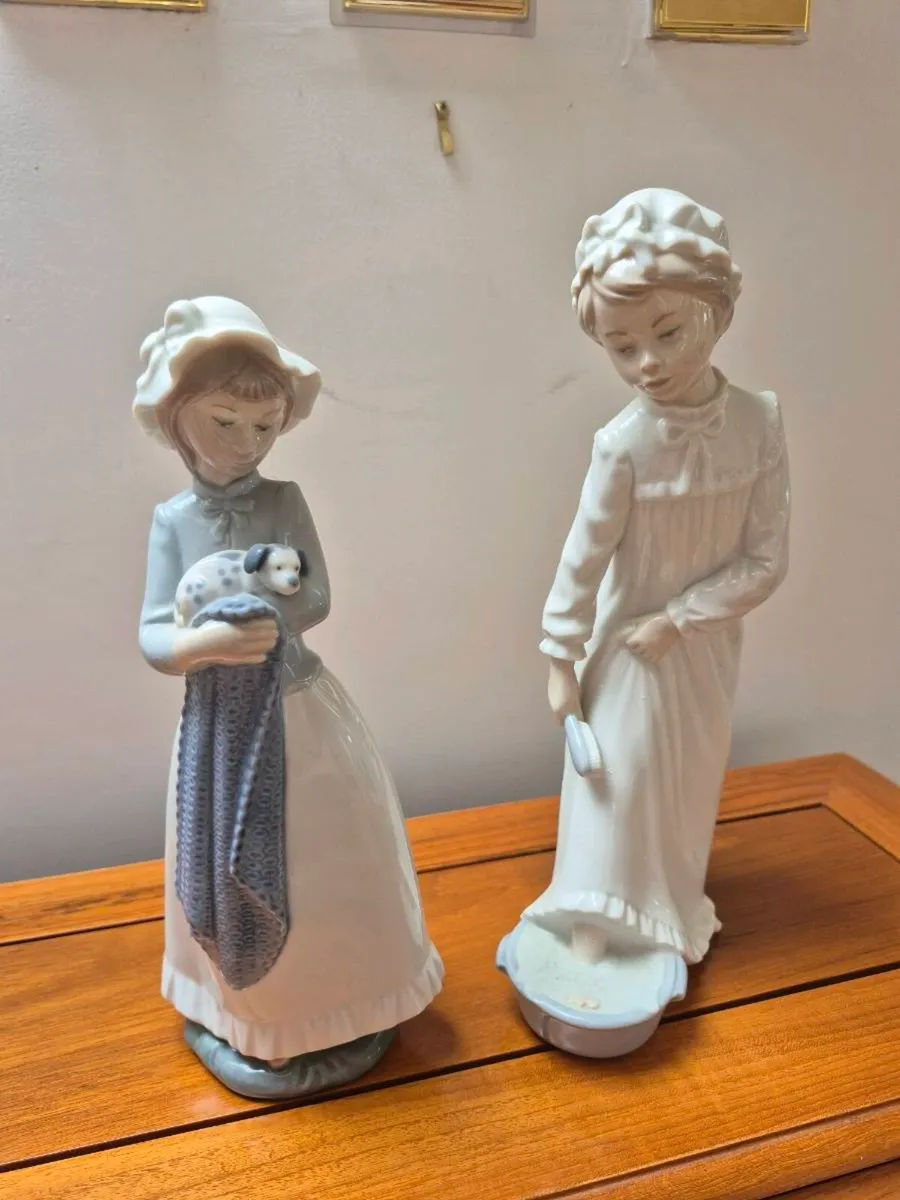 Lladro Figurines - Image 2
