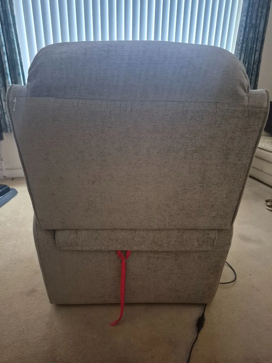 Recliner chair tilt and lift - Image 2