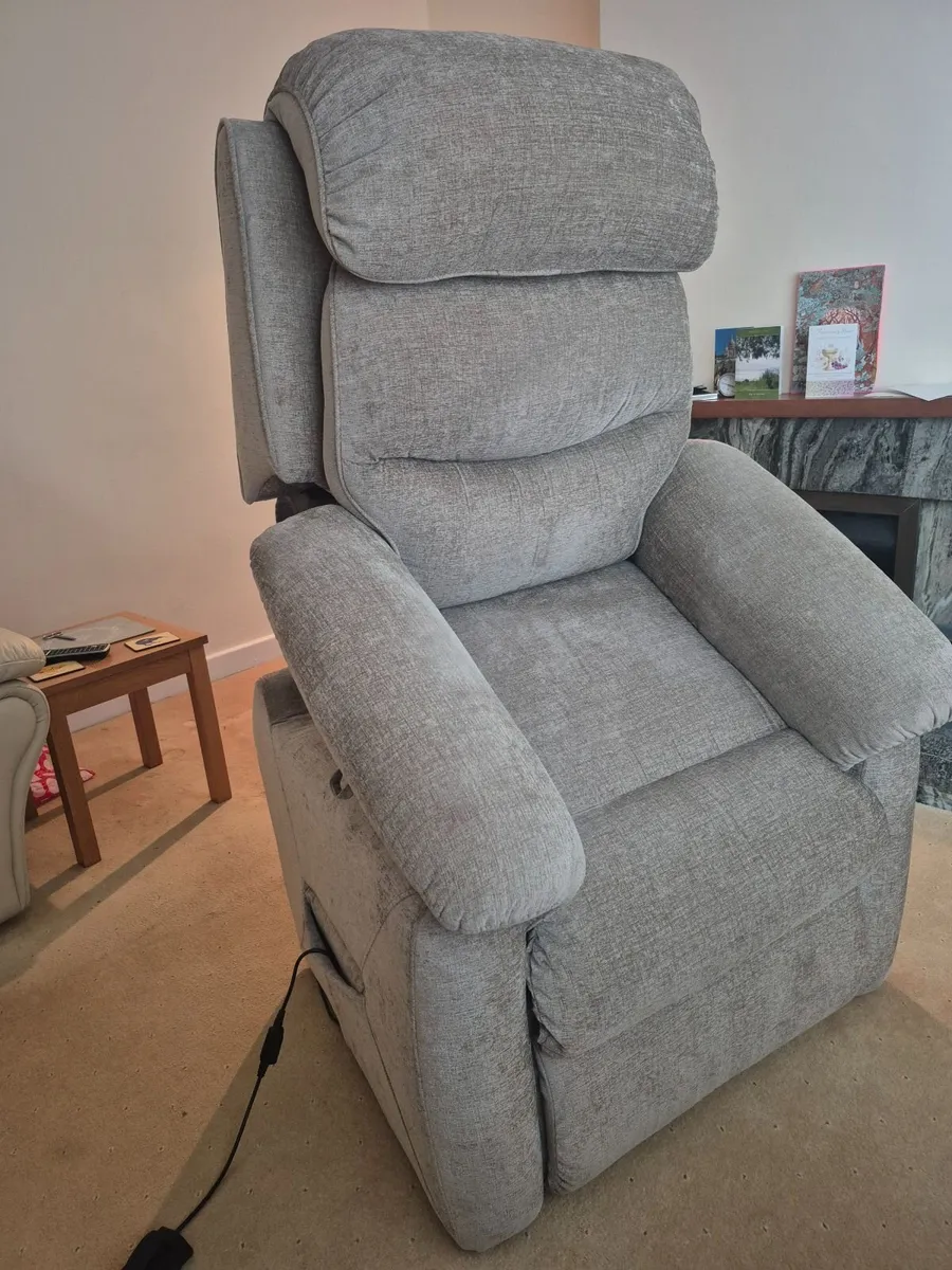 Recliner chair tilt and lift - Image 4