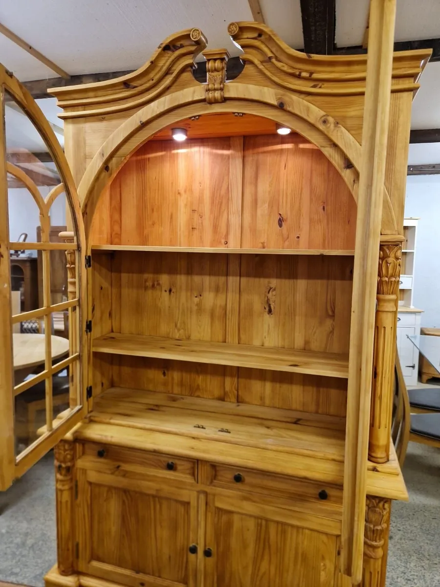 Large vintage pine cabinet, display, cupboard - Image 3