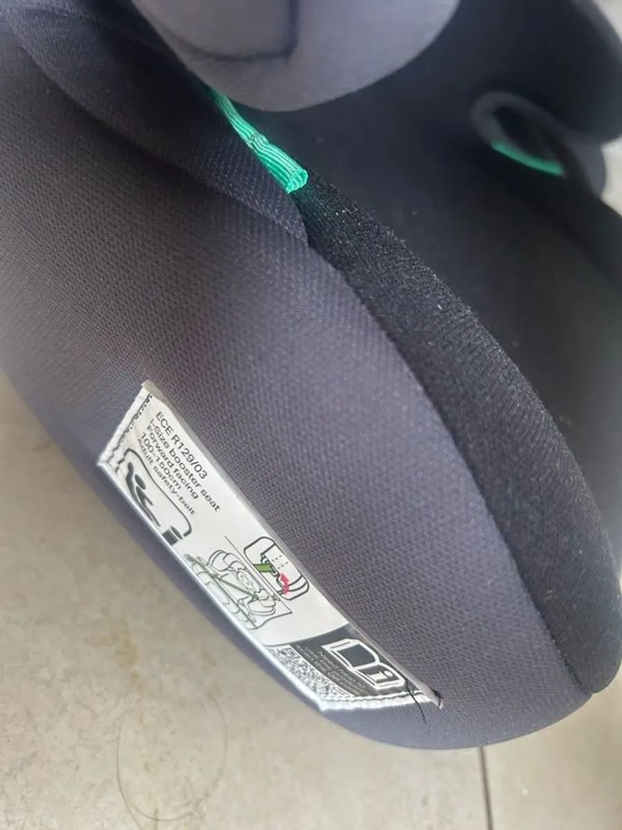 2 x car seats - Image 3