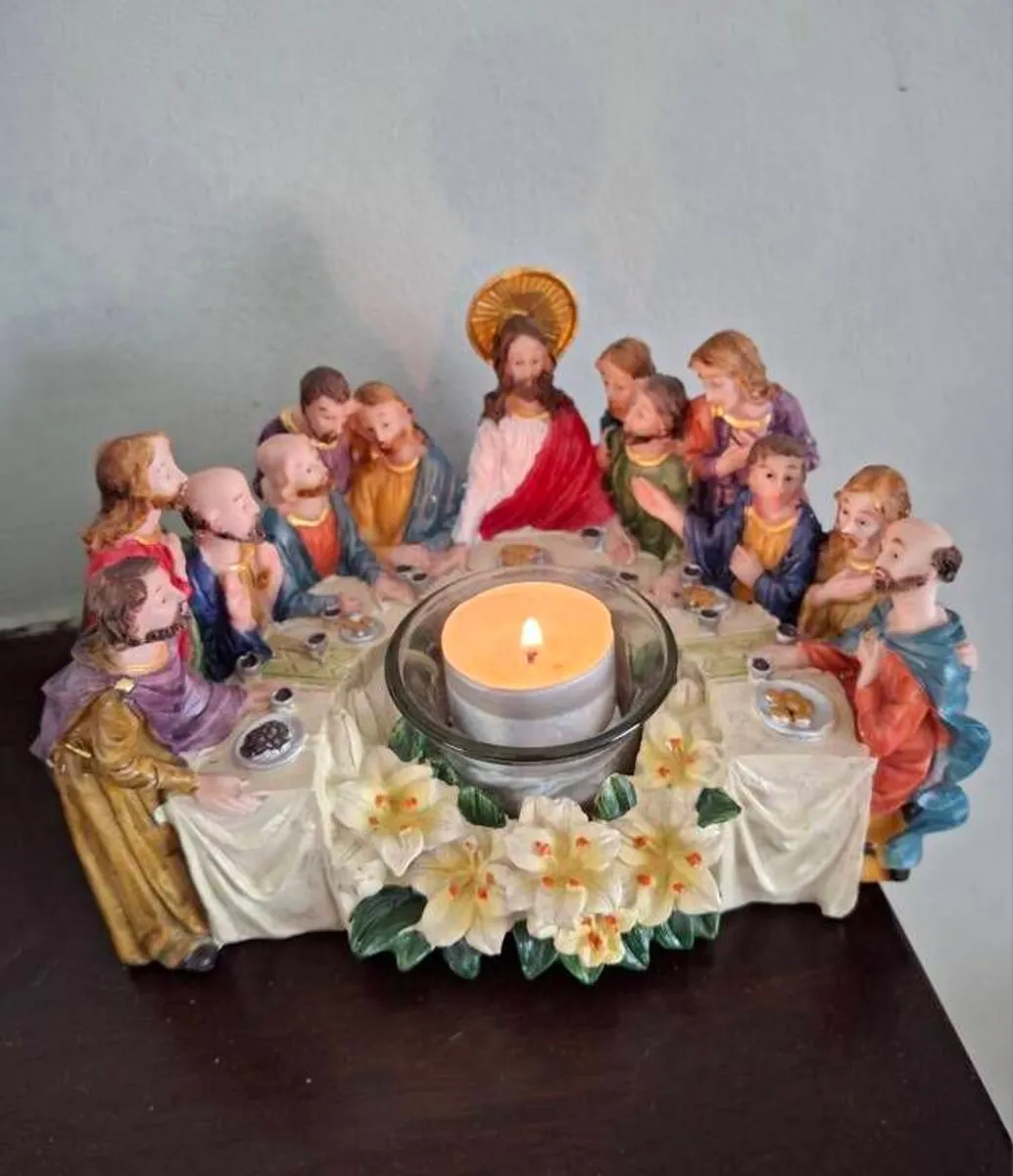 Beautiful Last Supper Scene - Image 2