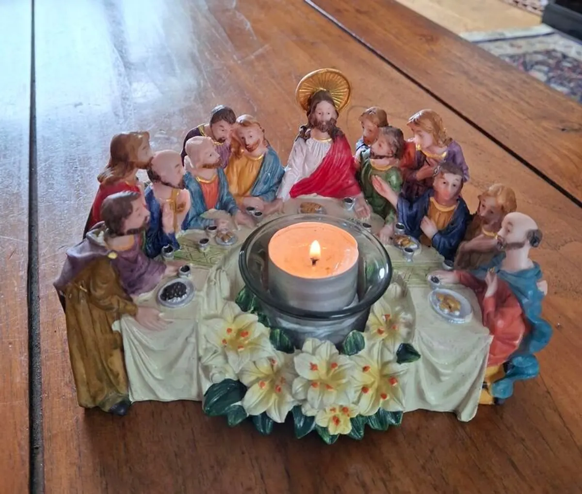 Beautiful Last Supper Scene - Image 3