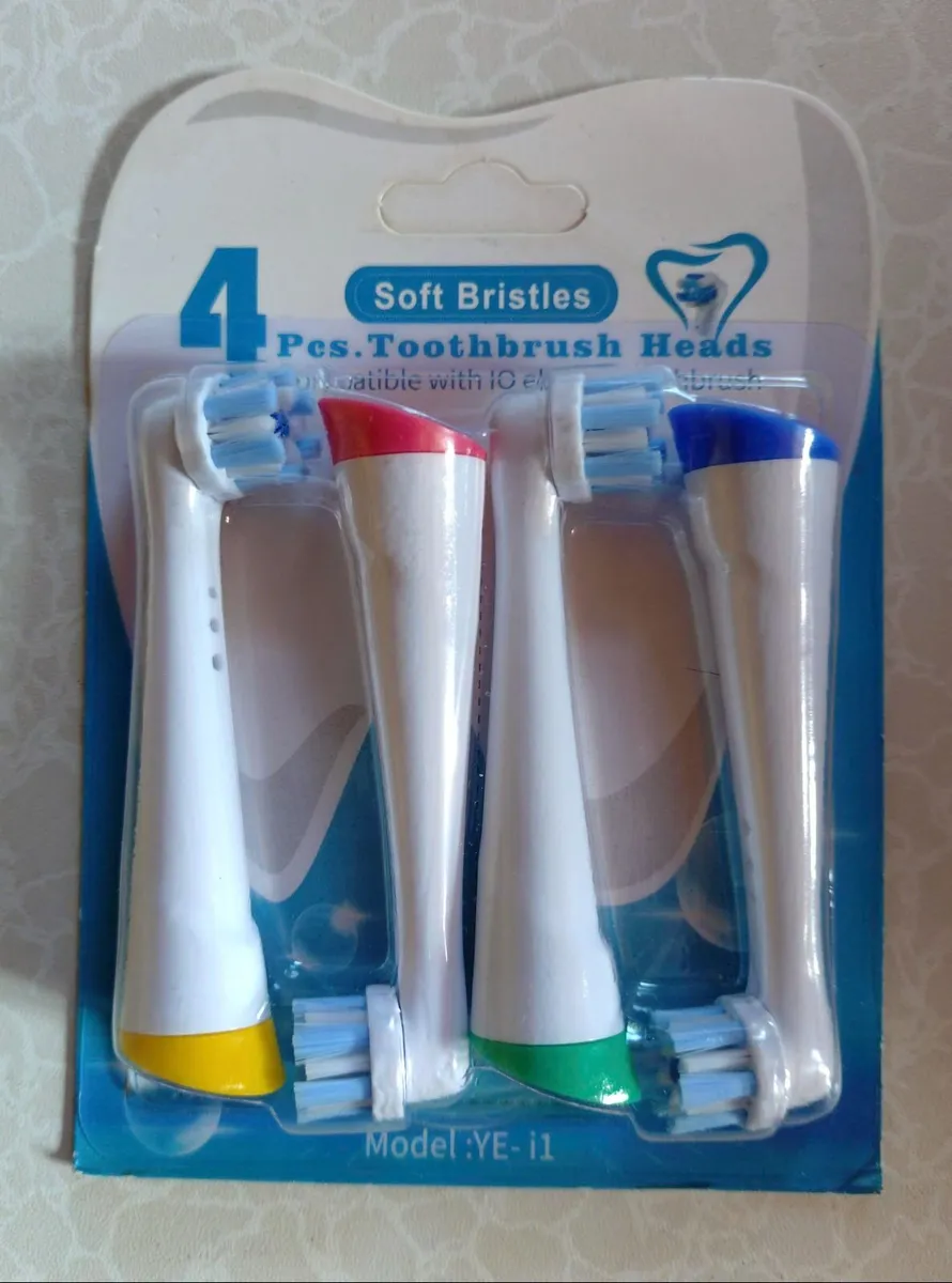 4 Pack Of Soft Bristle Toothbrush Heads (new). - Image 1