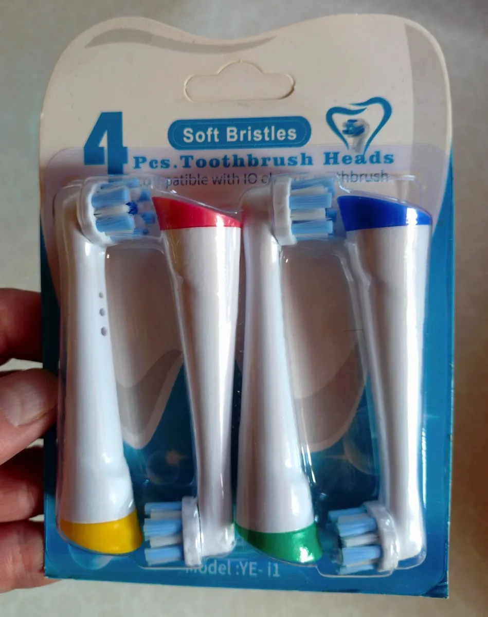 4 Pack Of Soft Bristle Toothbrush Heads (new). - Image 3