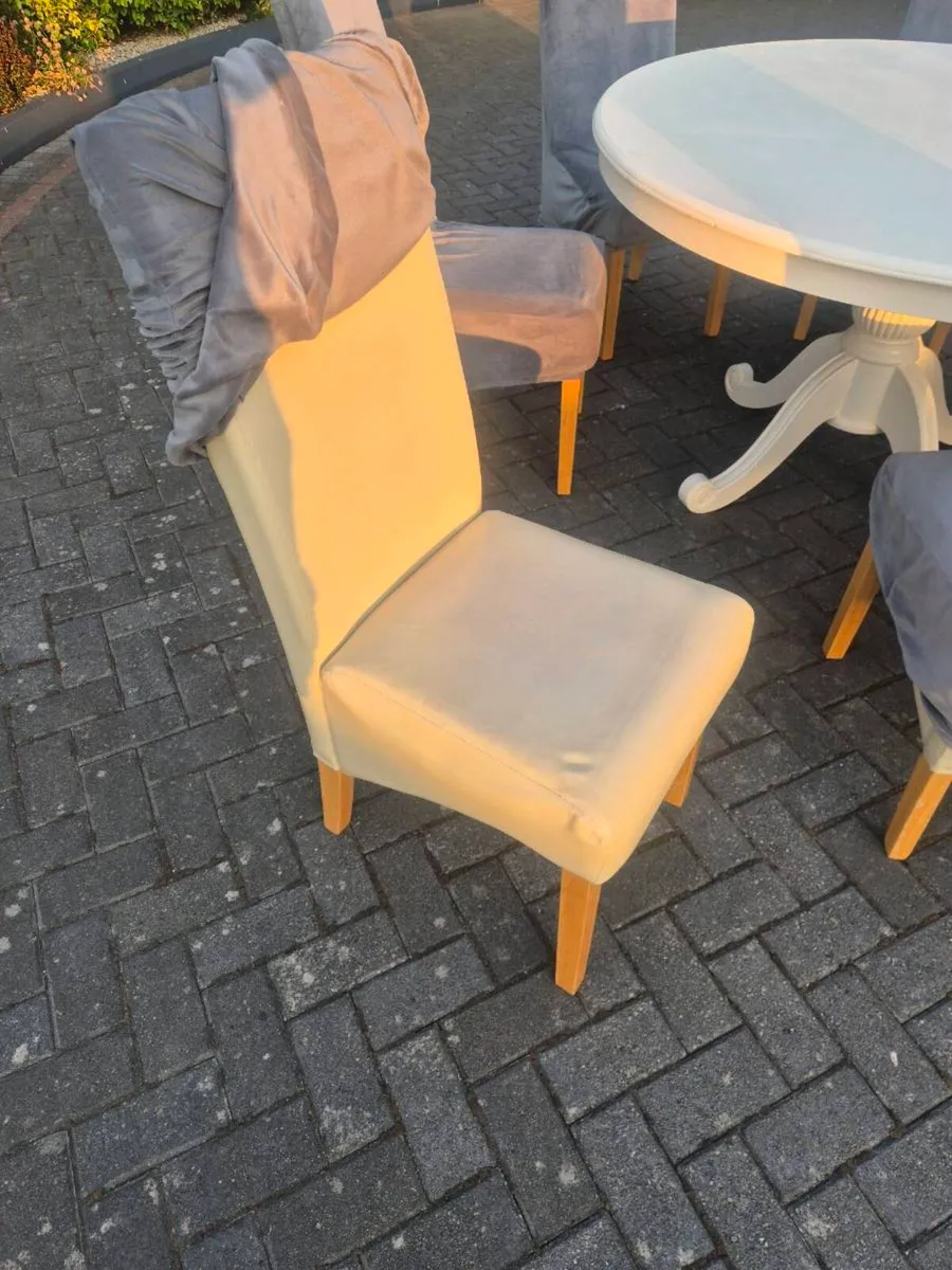 Kitchen table and 6 chairs - Image 4