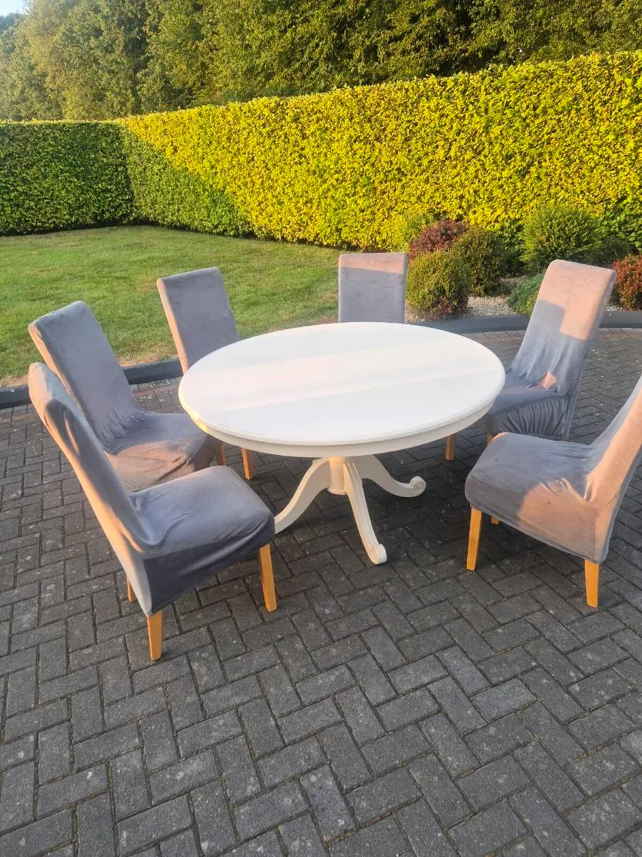 Kitchen table and 6 chairs - Image 2