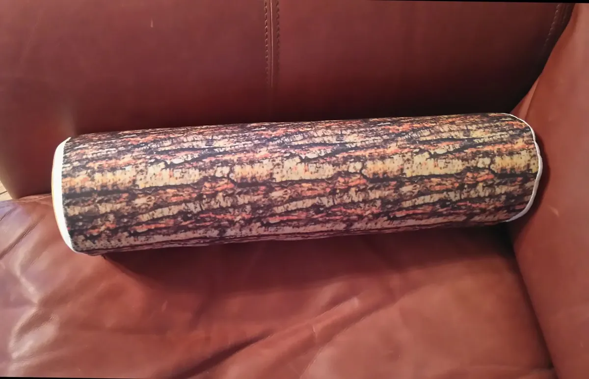 Round Log Cushion (brand New). - Image 2