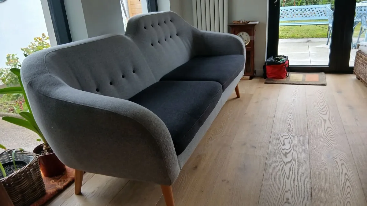 Couch - Image 2