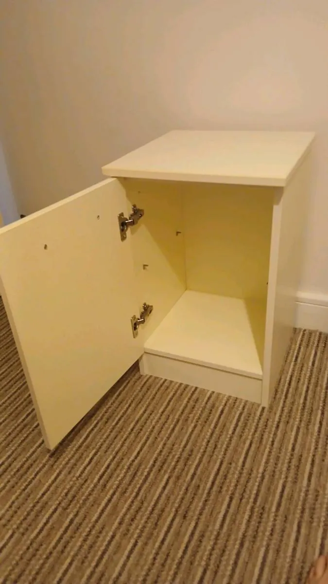 Cream Beside Locker - Image 2