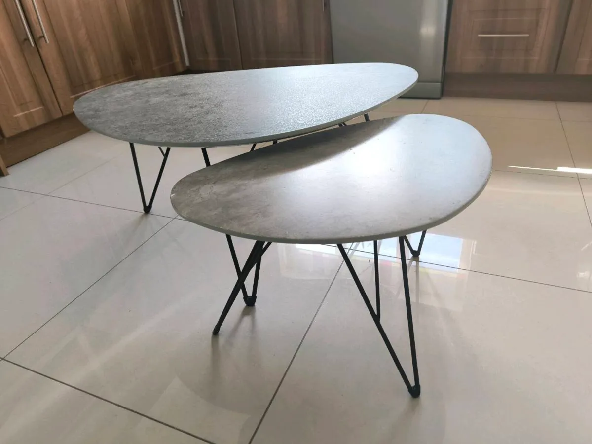 Nest of 2 coffee tables - Image 1