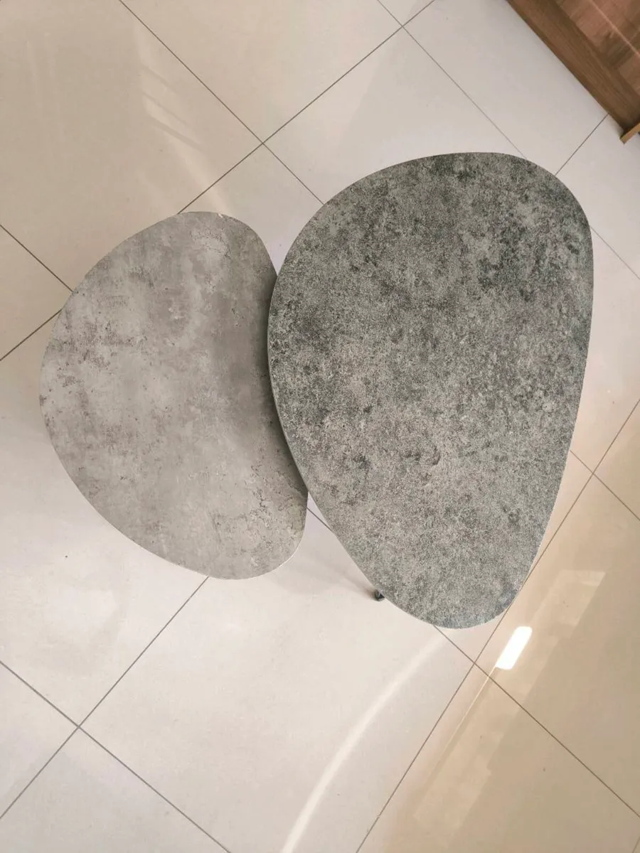 Nest of 2 coffee tables - Image 2