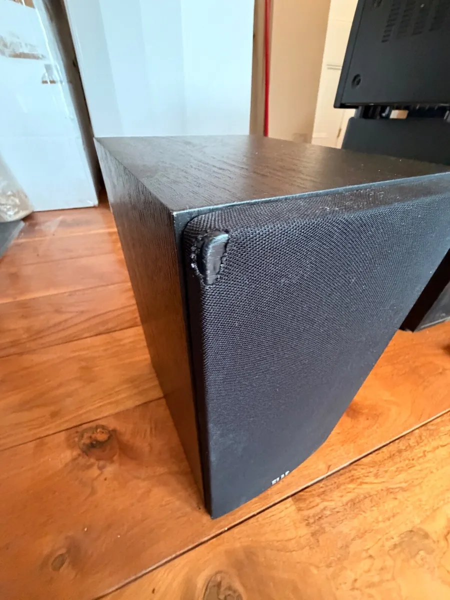 Denon 2.1 Home Theater System (Denon AVR-X2200W + - Image 2