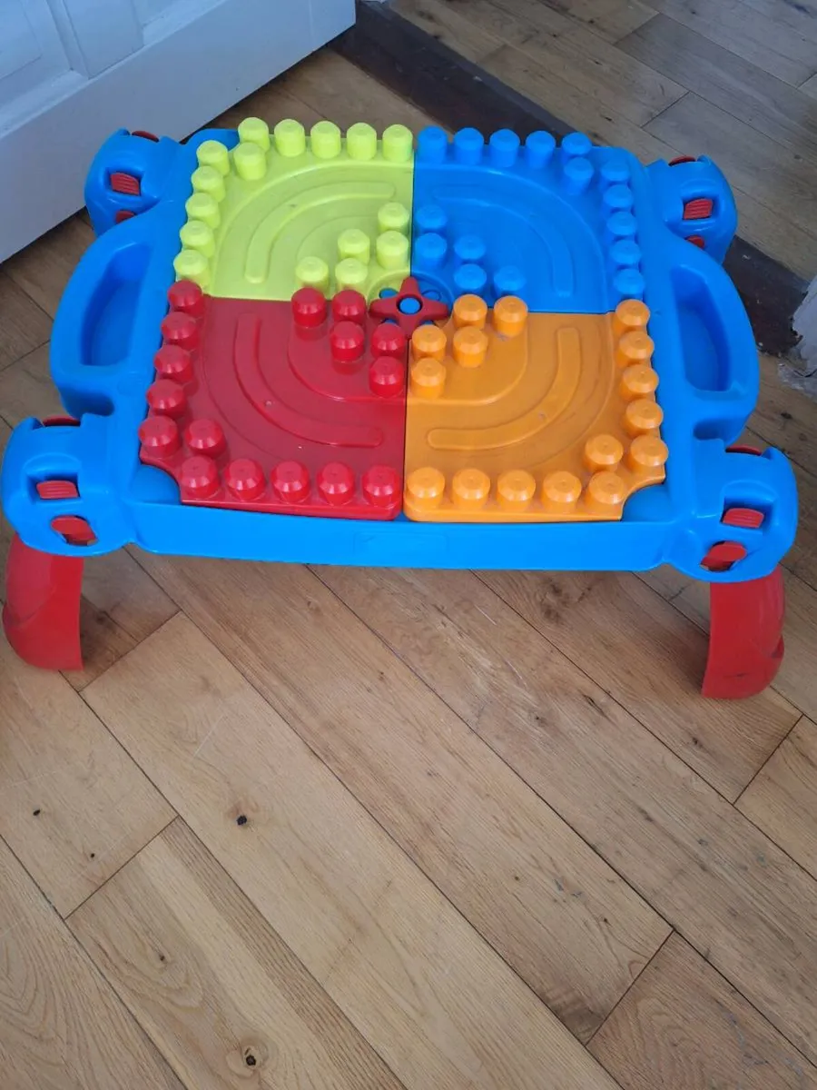 Build 'N Learn table with blocks - Image 3