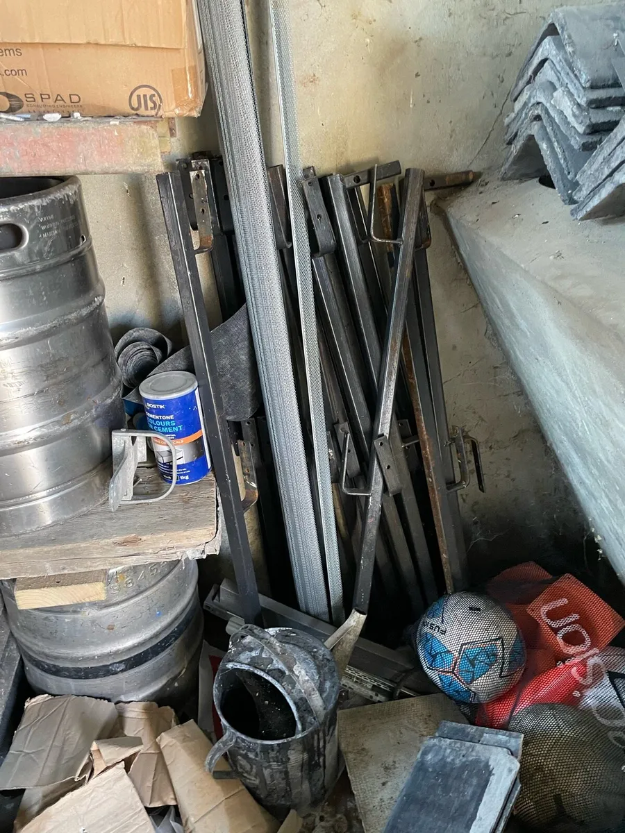 Push pulls and props - Image 3