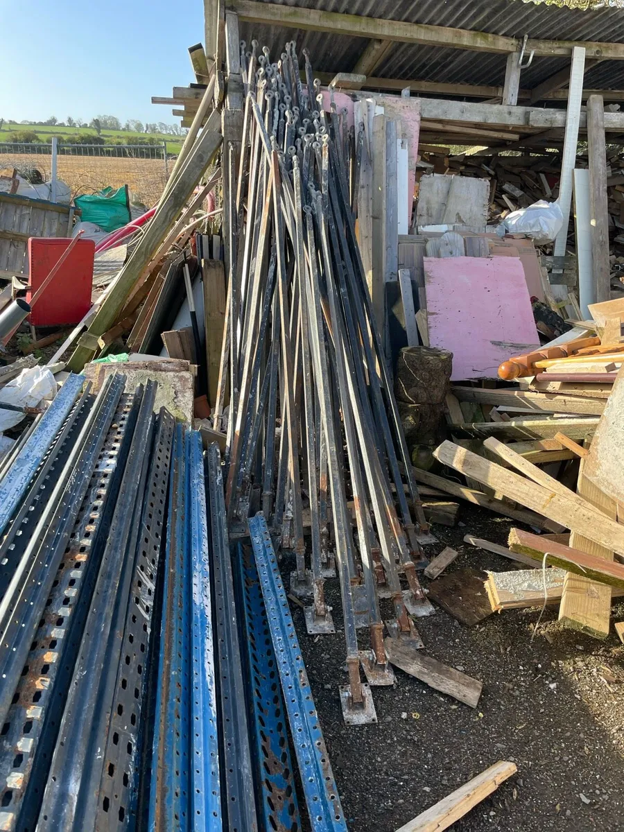 Push pulls and props - Image 1