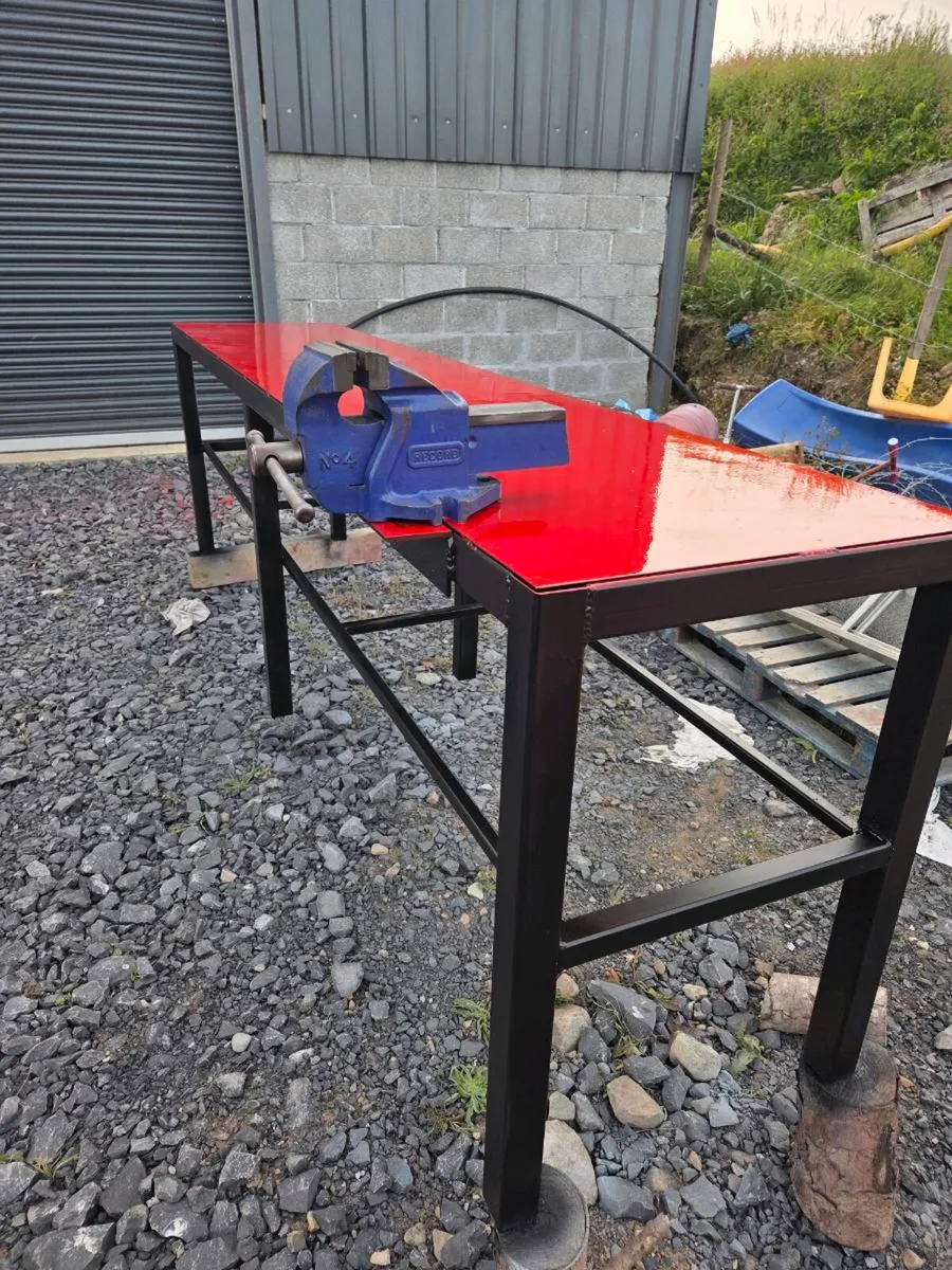 Work bench - Image 1