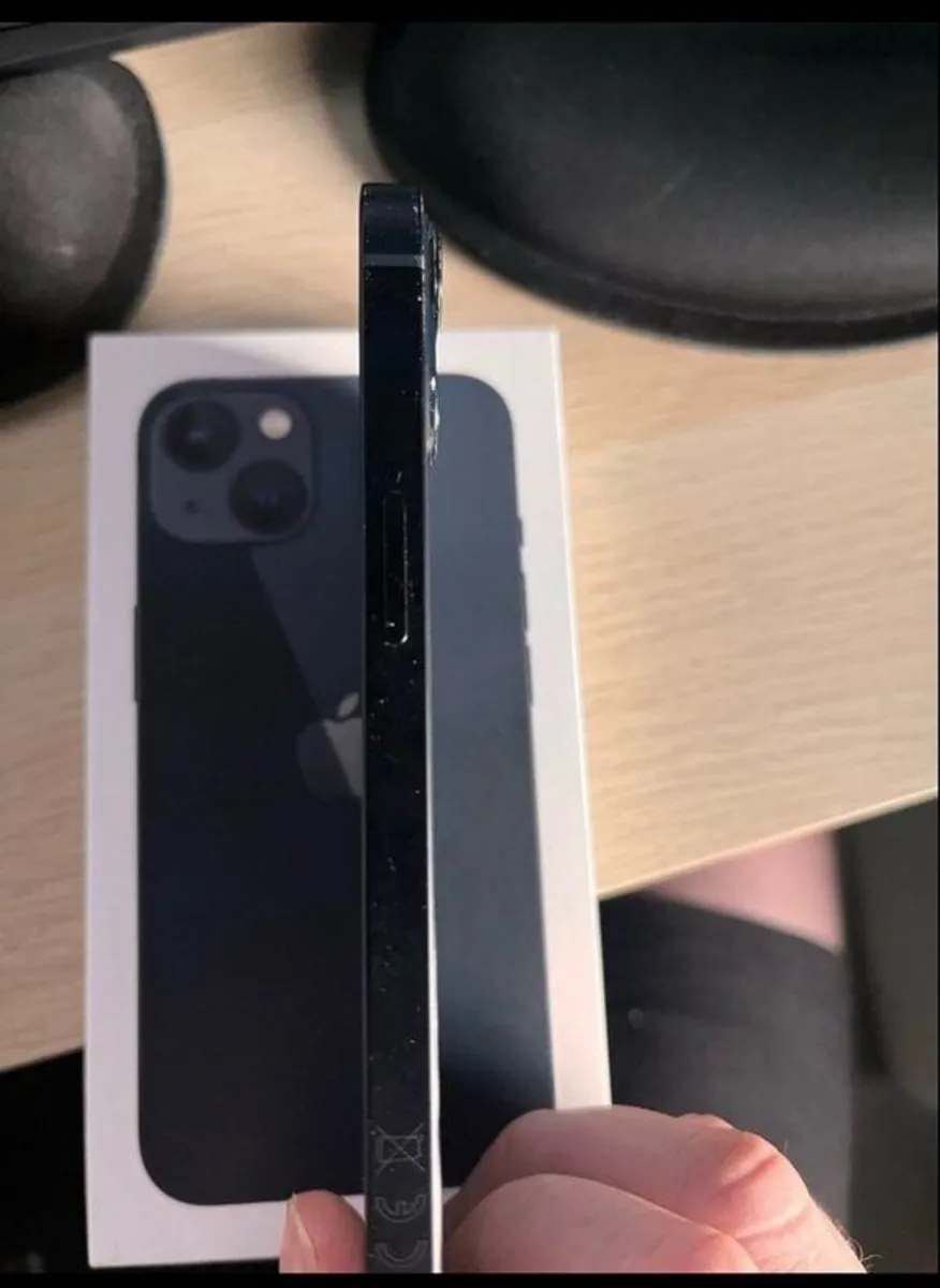 Iphone - Image 4