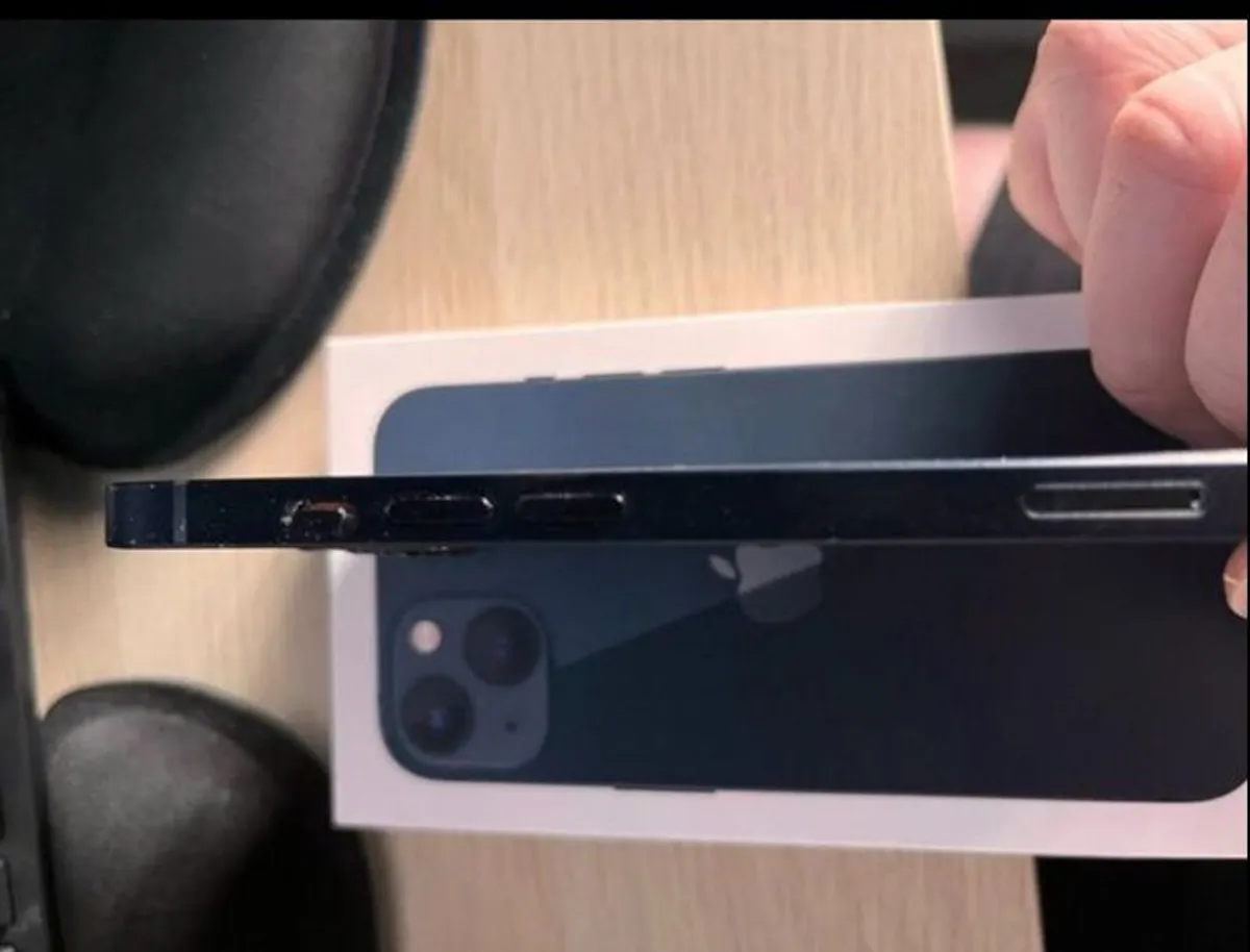 Iphone - Image 2