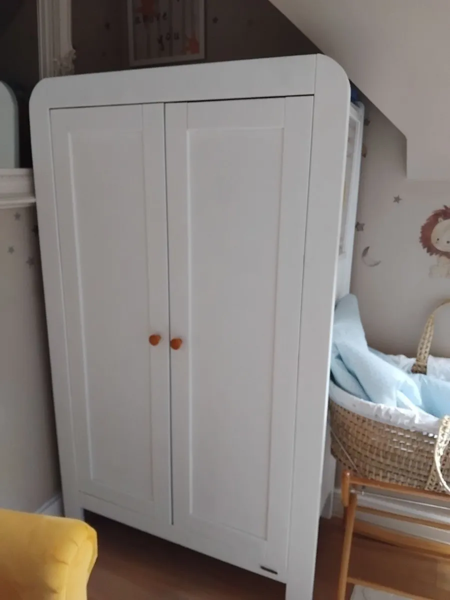 Kids Wardrobe - Image 2