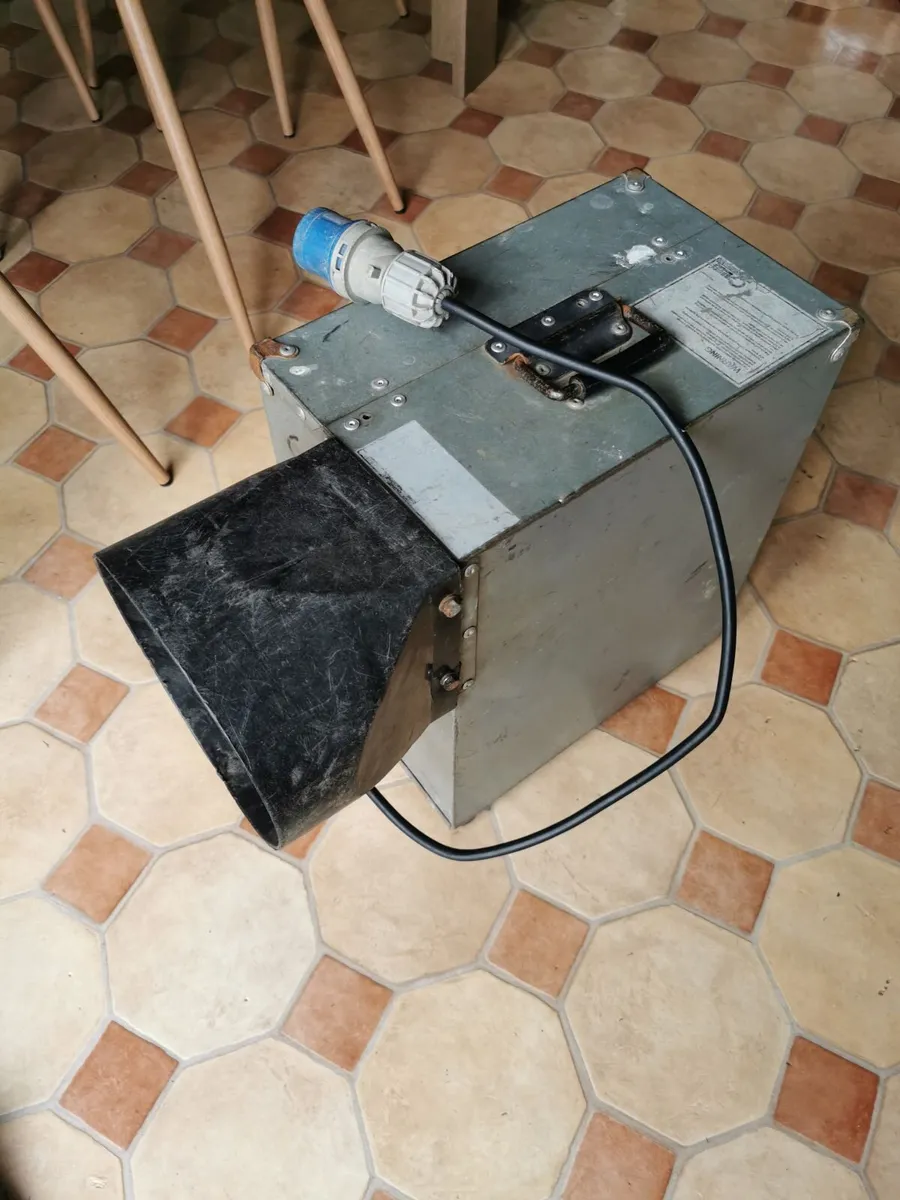 Gibbons bouncy castle blower 1.5hp - Image 1