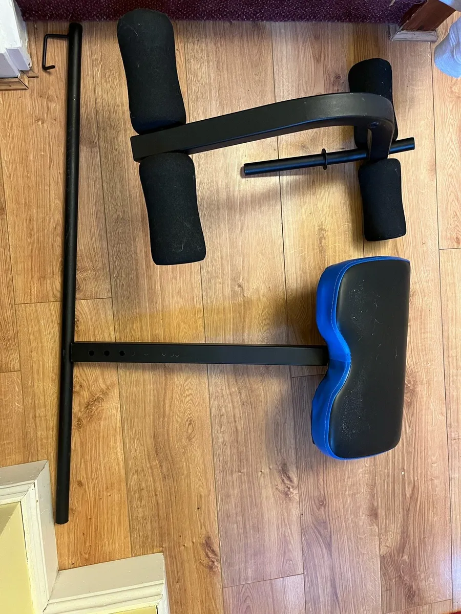 Weight bench incl 20kg weights and Olympic bar - Image 2