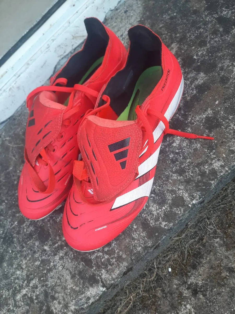 Football boots - Image 2