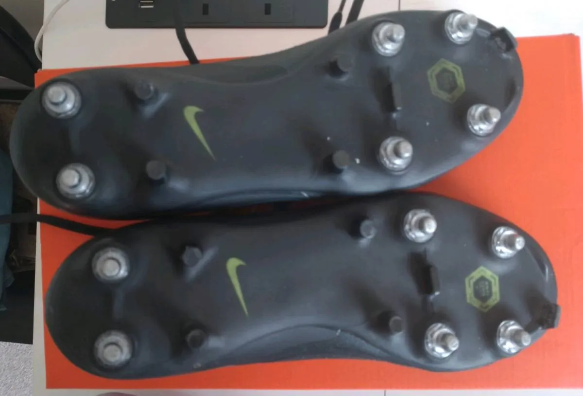 Football Boots - Image 4