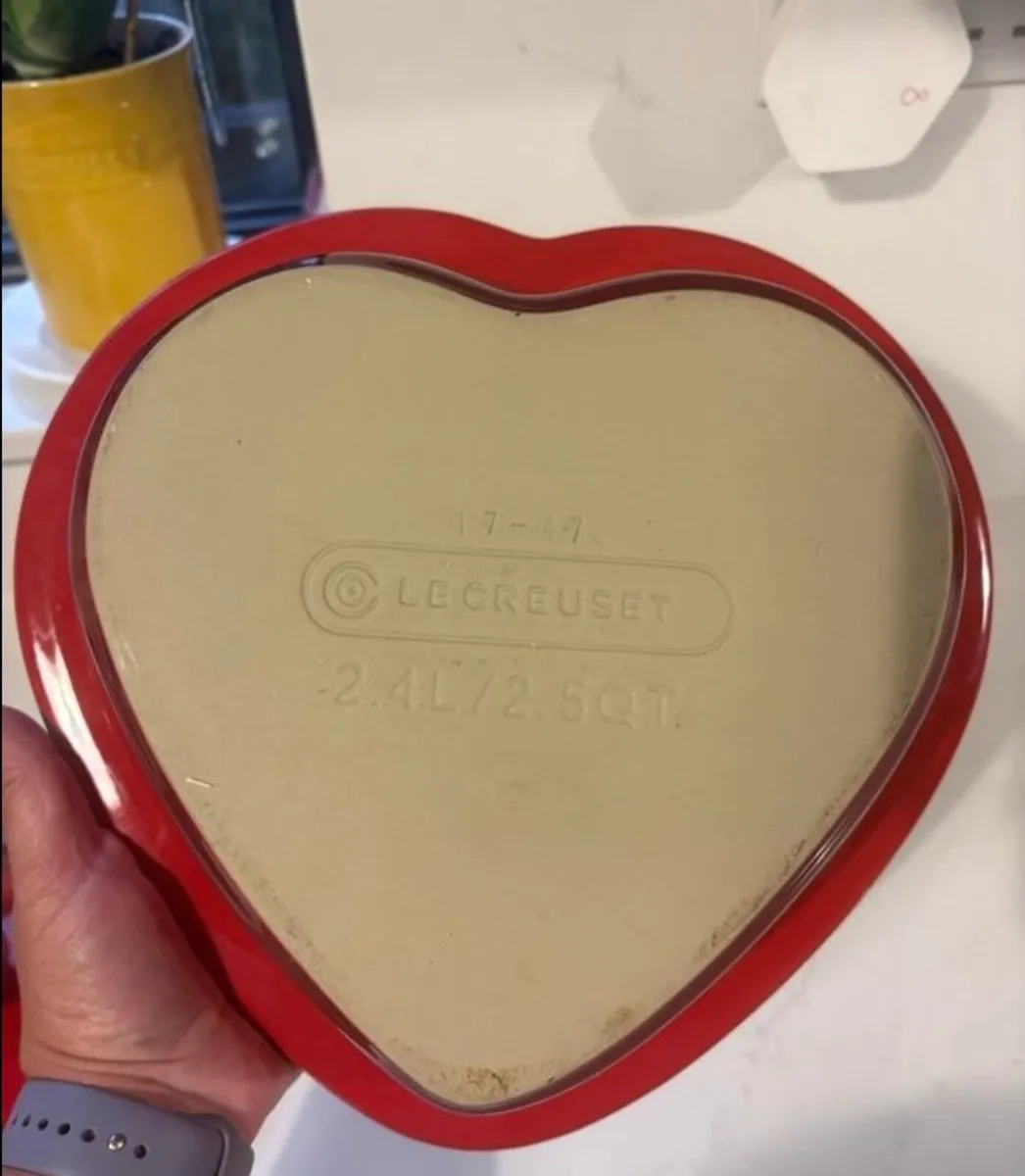 Le creuset heart casserole - Image 4