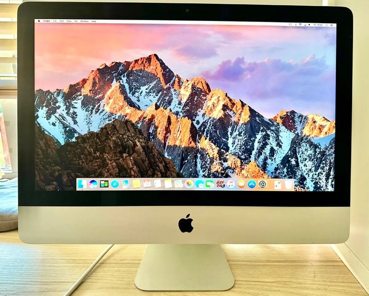 Apple iMac 21.5" Late 2012 - Image 1