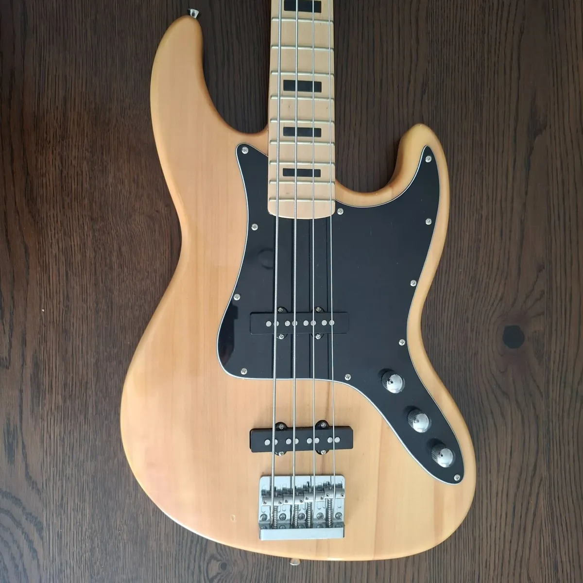 Guitar - Image 4