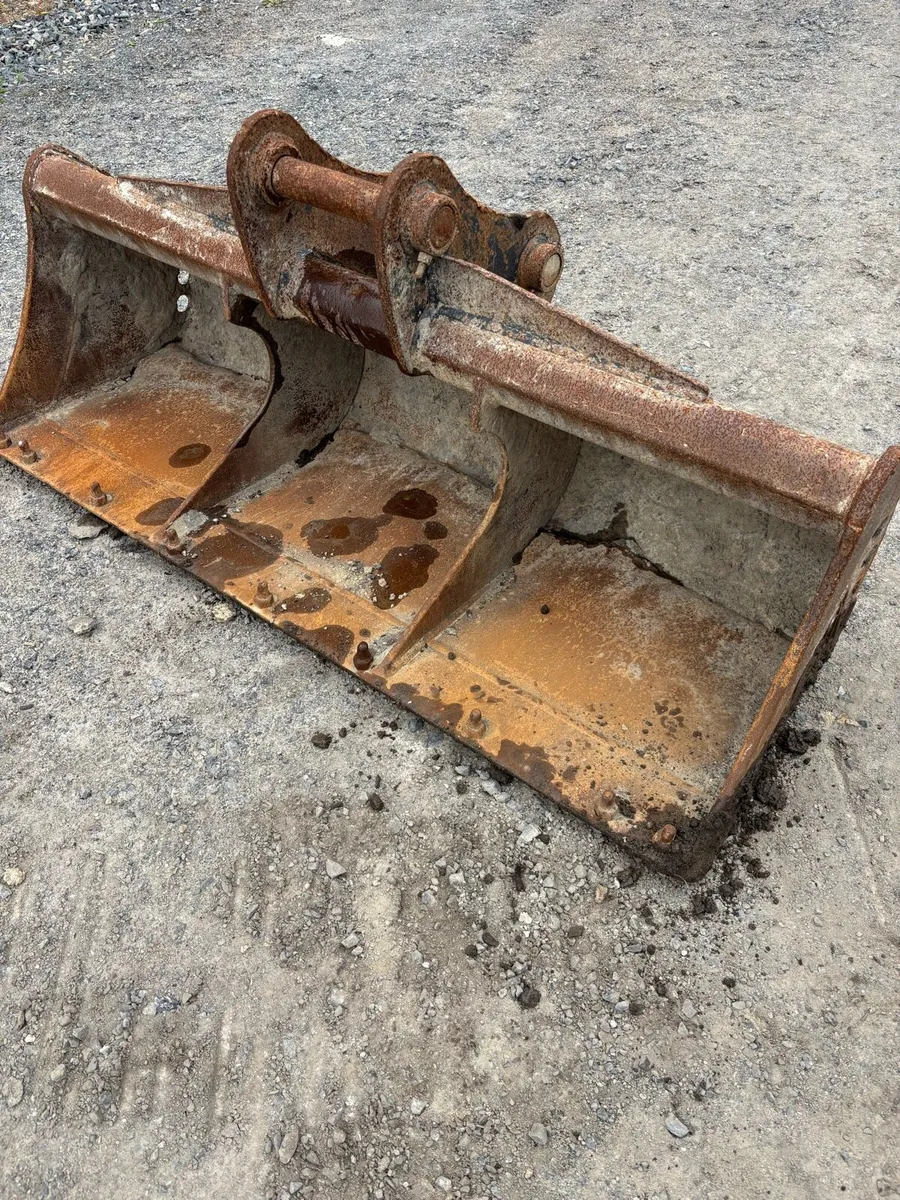 5ft grading bucket 50mm pins - Image 2