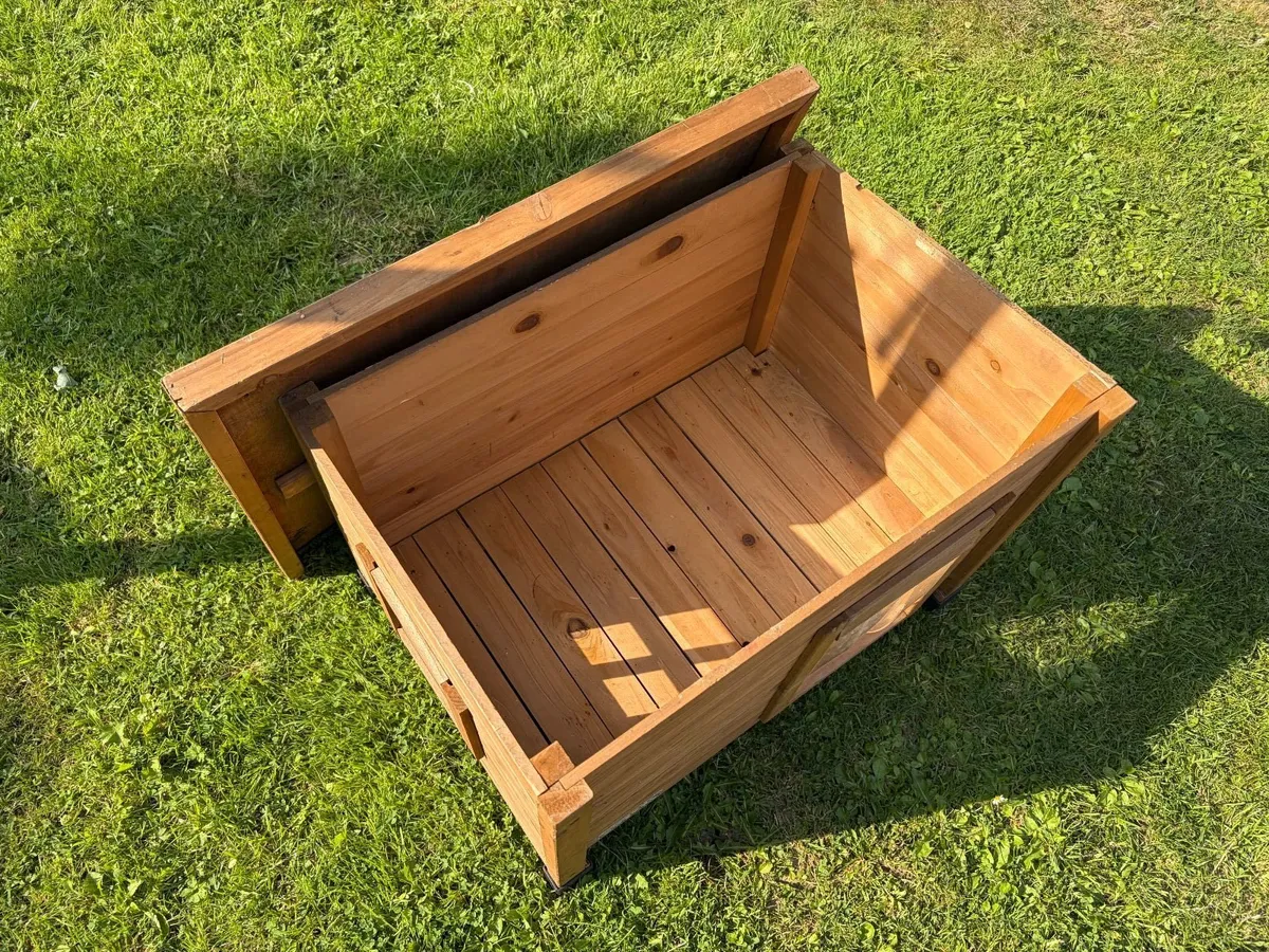 Outdoor cat house - Image 3