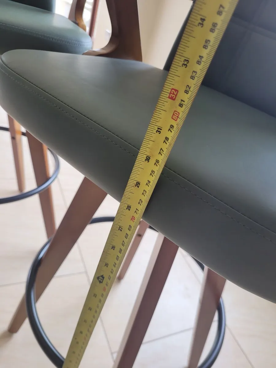Kitchen stools or bar. - Image 2