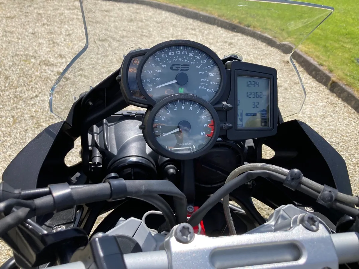 BMW F700GS 2018 - Image 2