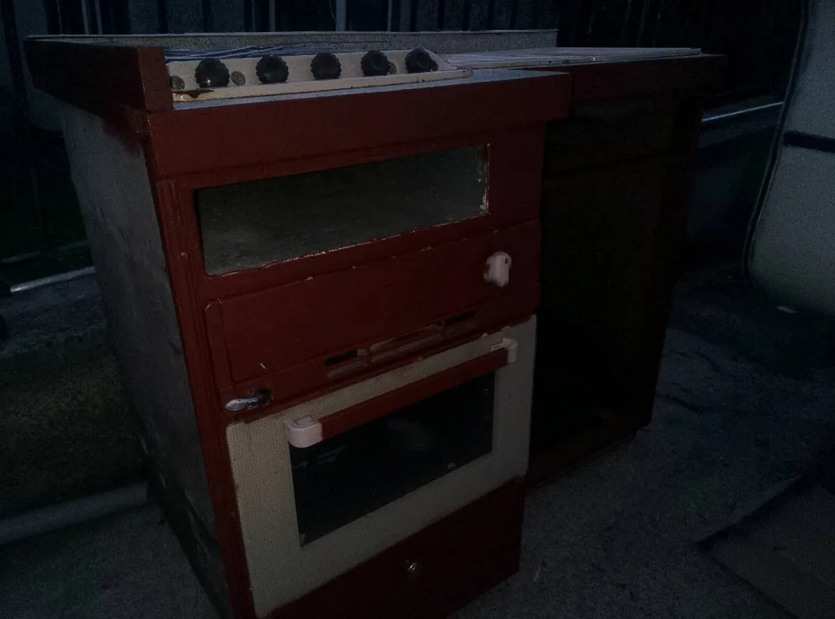 Gas cooker for sale - Image 3