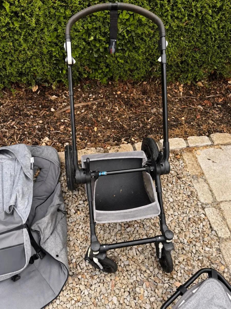 Bugaboo Cameleon 3 Bundle Missing Frame - Image 3