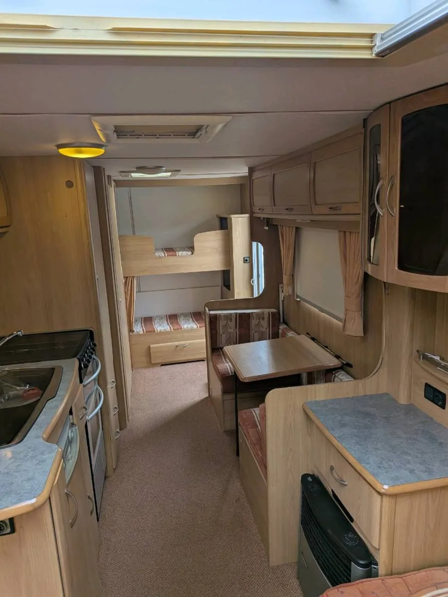 6 Berth Touring caravan , fixed bunkbeds - Image 4