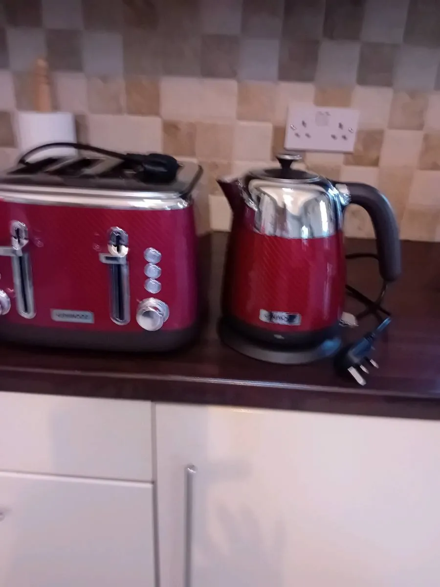 KENWOOD DOUBLE TOASTER AND KETTLE LIKE NEW - Image 2