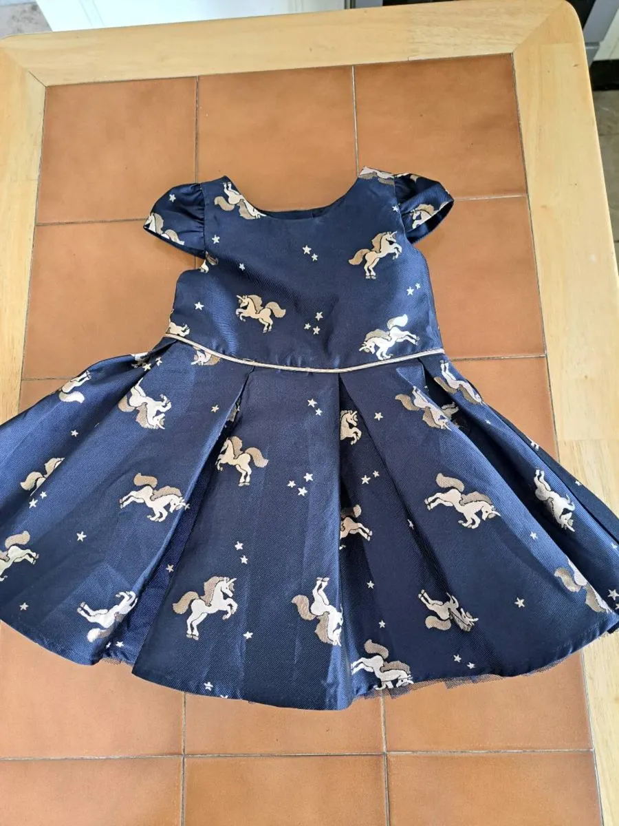 Lovely girls dress - Image 1