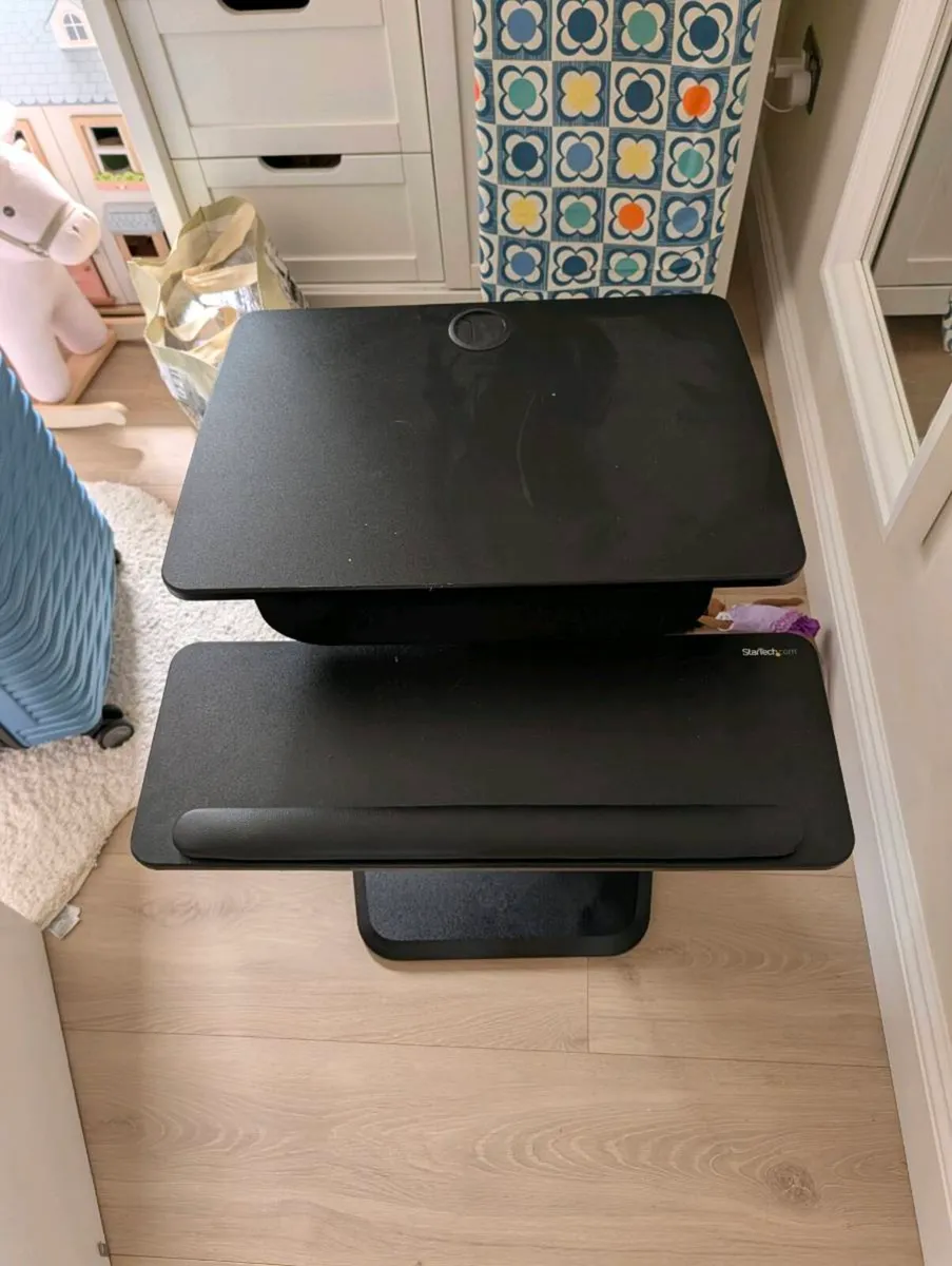 WFH Desk - Sit&Stand Ergonomic from StarTech - Image 2
