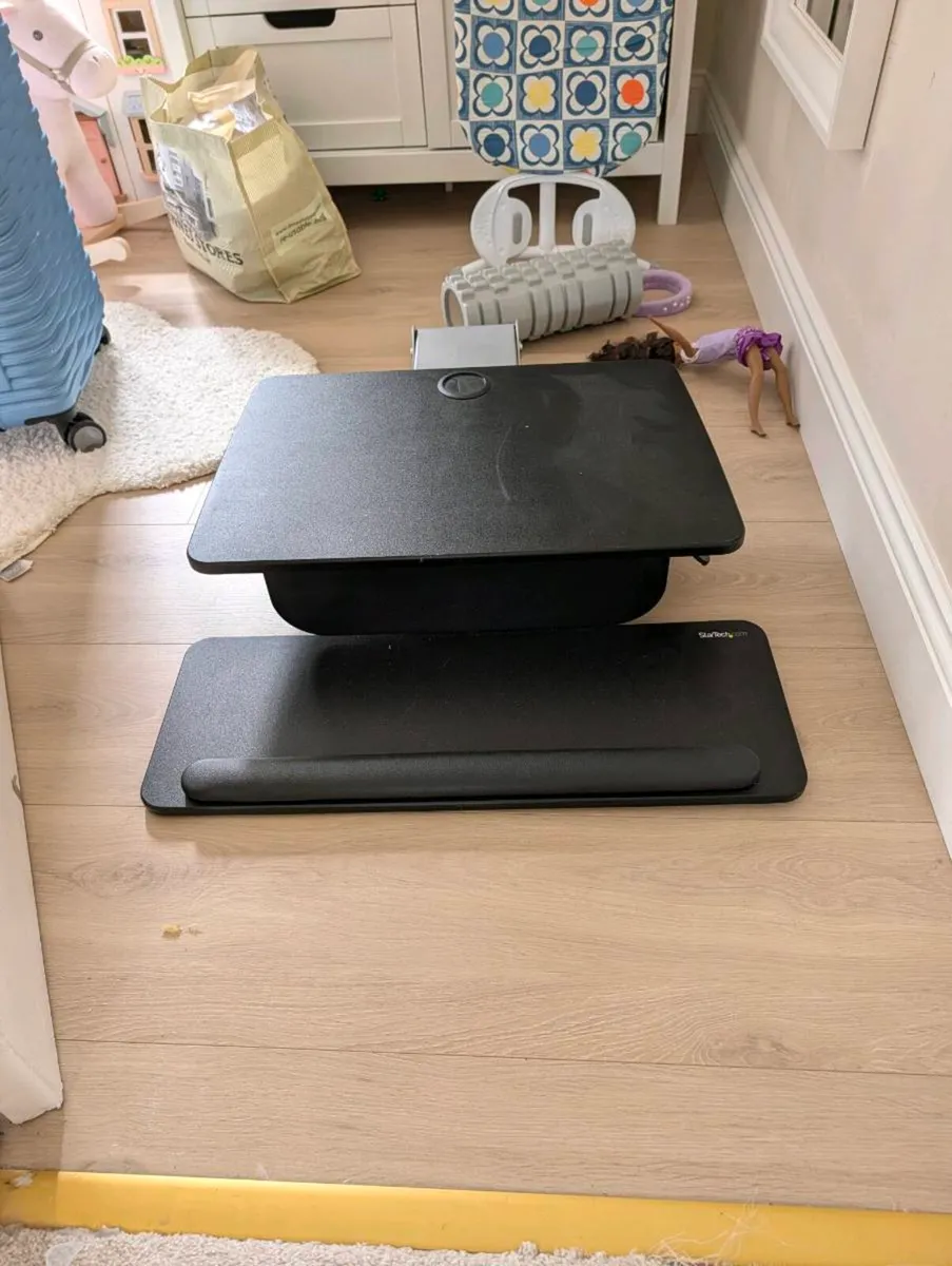 WFH Desk - Sit&Stand Ergonomic from StarTech - Image 4