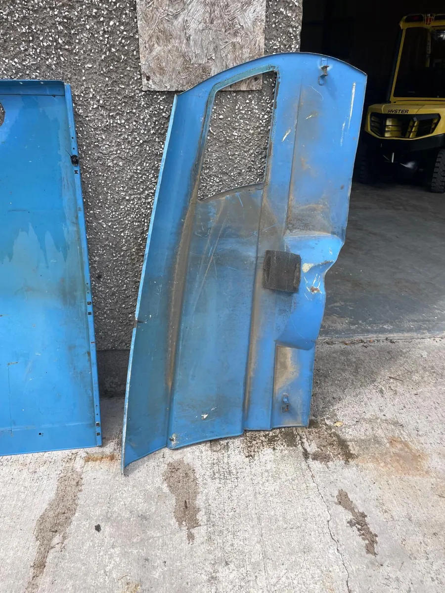Bonnet, Sides, Nose Cone for Landini Legend 130 - Image 2