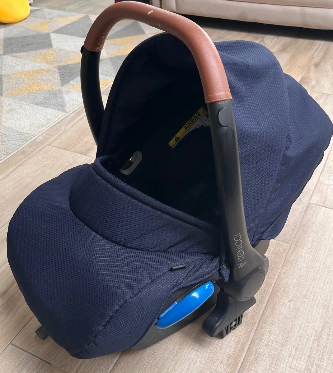 Isofix base Car seat and car mirror - Image 4