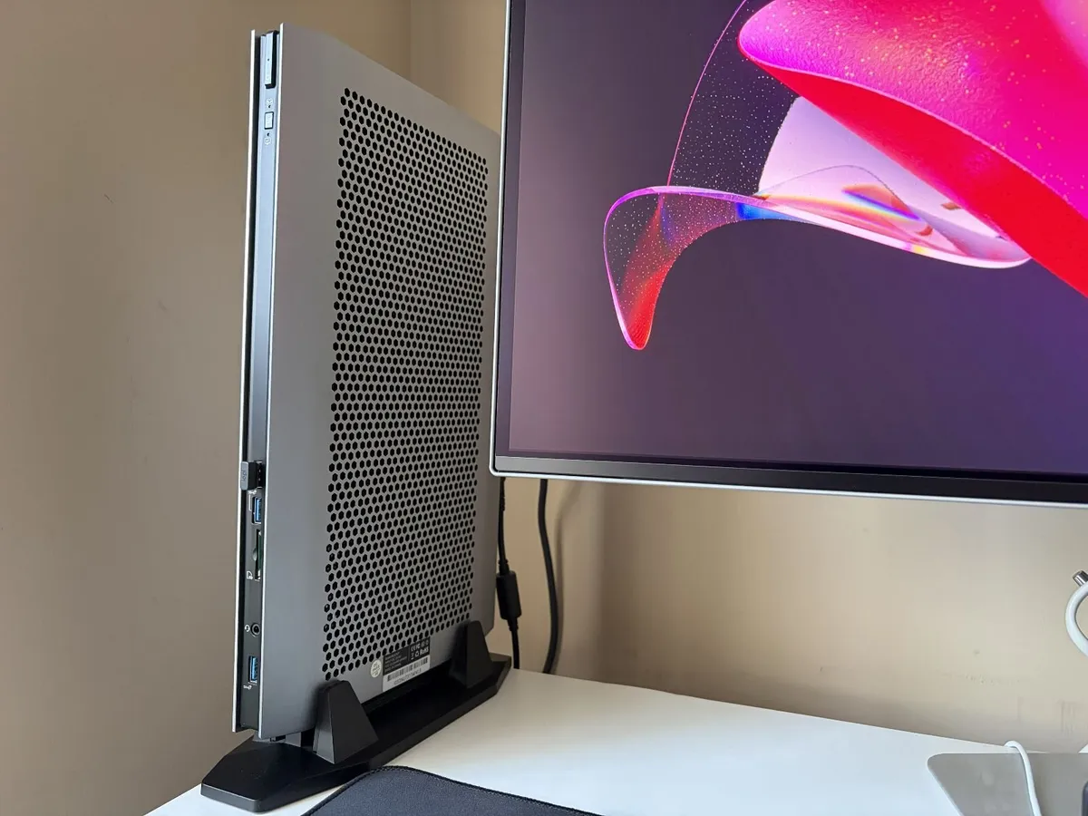 Minisforum NUCXi7 32GB RAM | RTX 3070 - Image 2