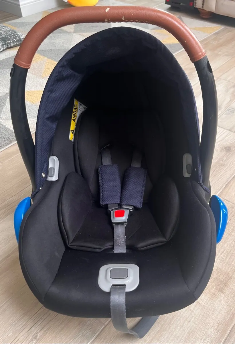 Isofix base and baby Car seat - Image 3