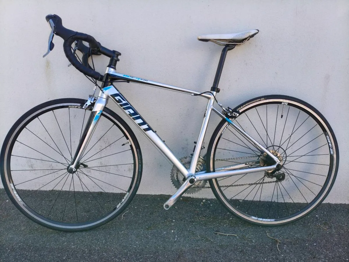 Giant Defy 2 Size Small - Image 3